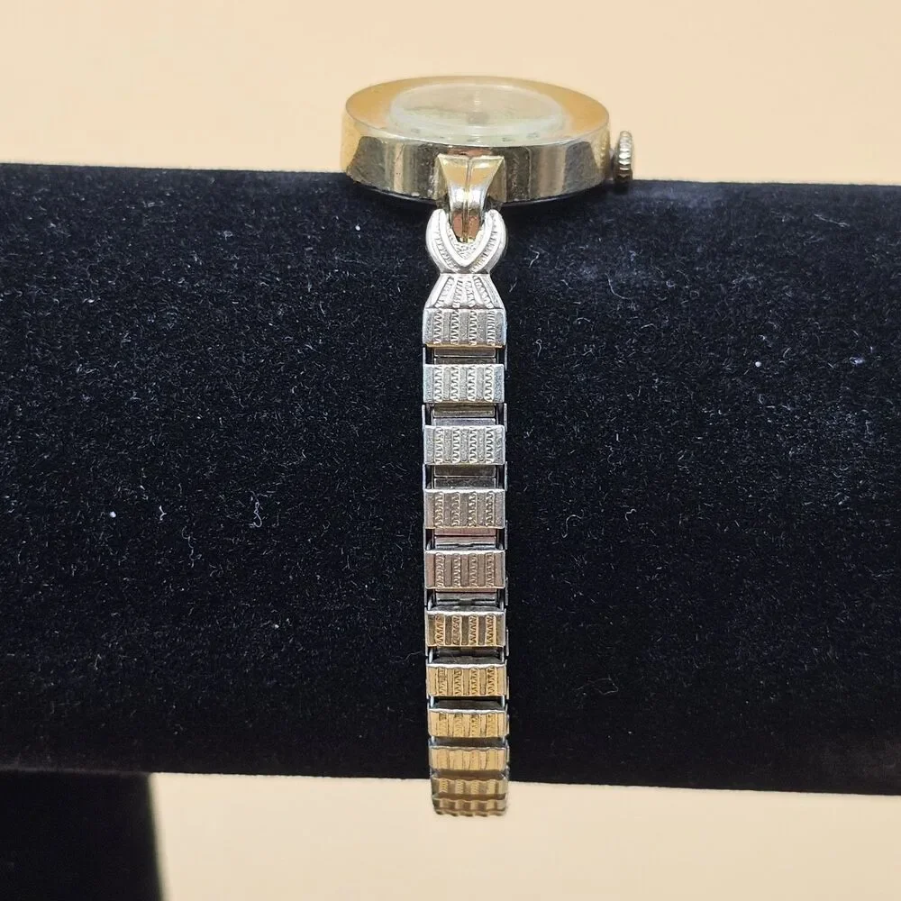 VINTAGE Timex 35D Manual Wind Women's Watch On Speidel 10k RGP Band Runs Great
